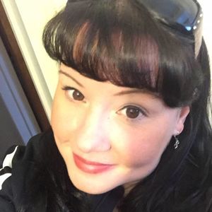 Meet your Posher, Chloe